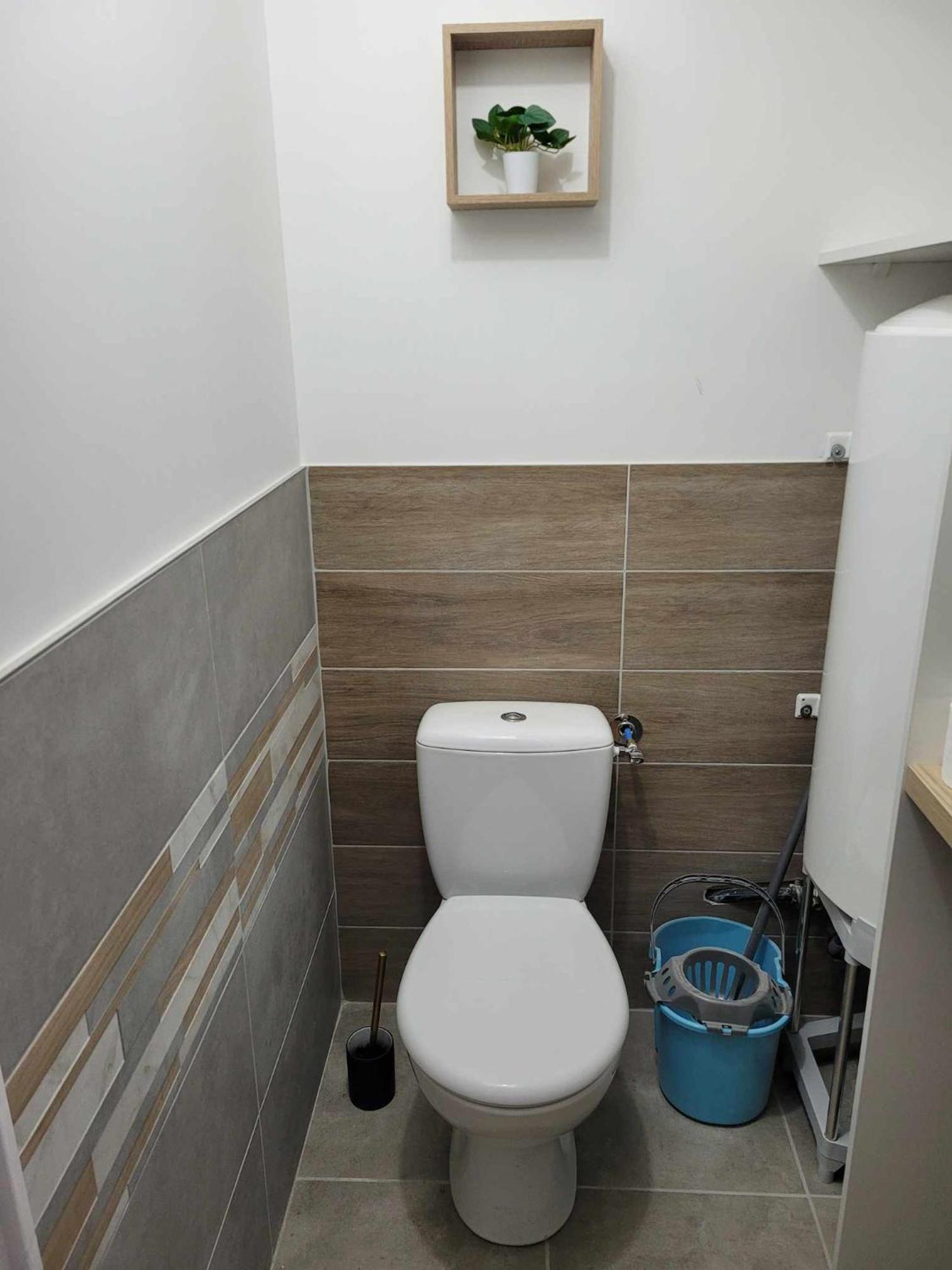 Charmant T3 Avec Terrasse Carcassone Exterior photo